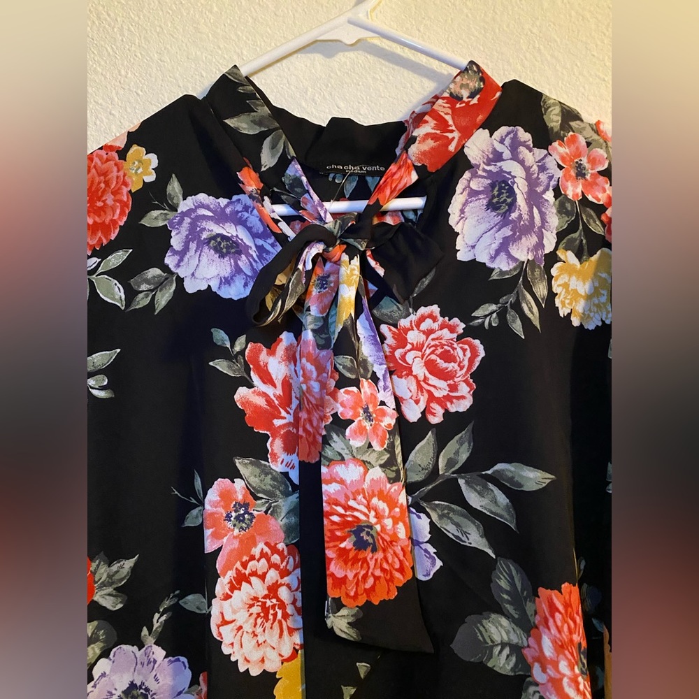 NWOT Cha Cha Vente Long Sleeve long back Top Medium